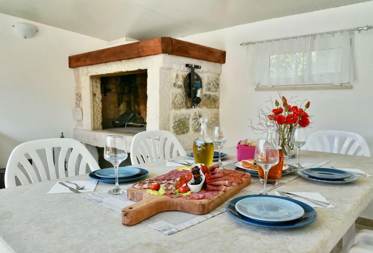 Villa Aromatica Vižinada Kroatien